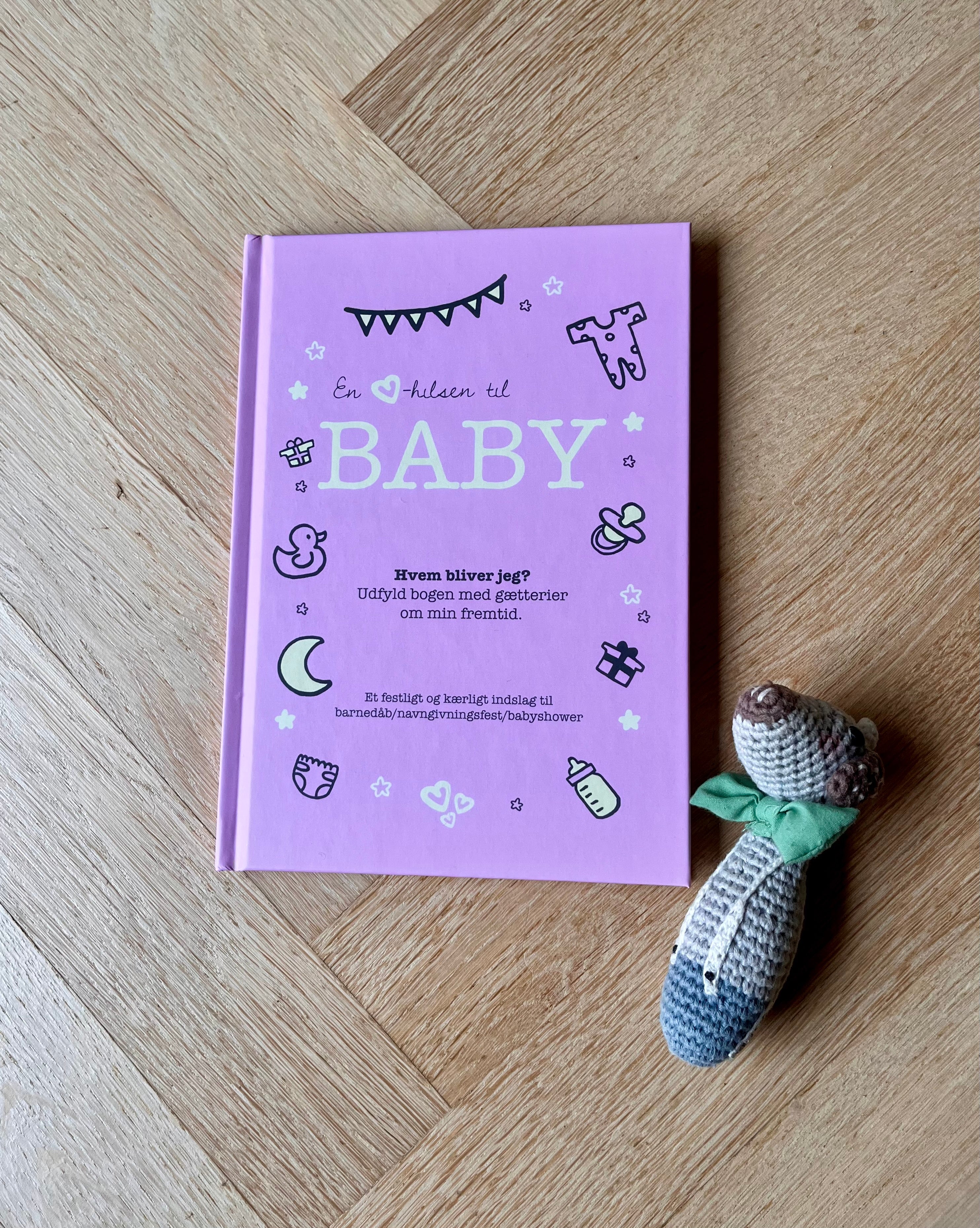 Babybog Hjertelig Hilsen Til Baby Lyserød - Falkogbille Babybøger